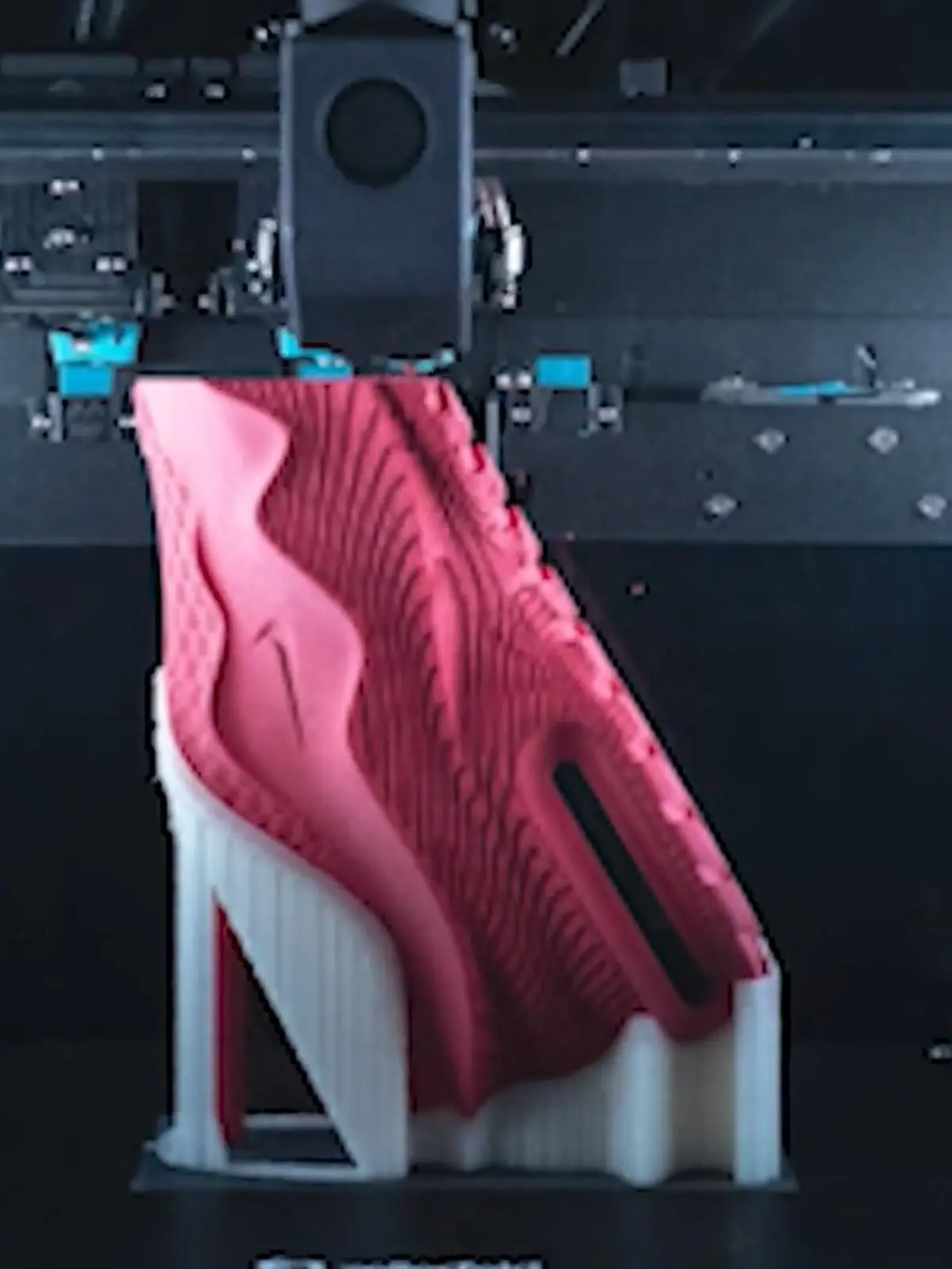 Bild zu: "Wie alltagstauglich sind die Schuhe aus dem 3D-Drucker?  "