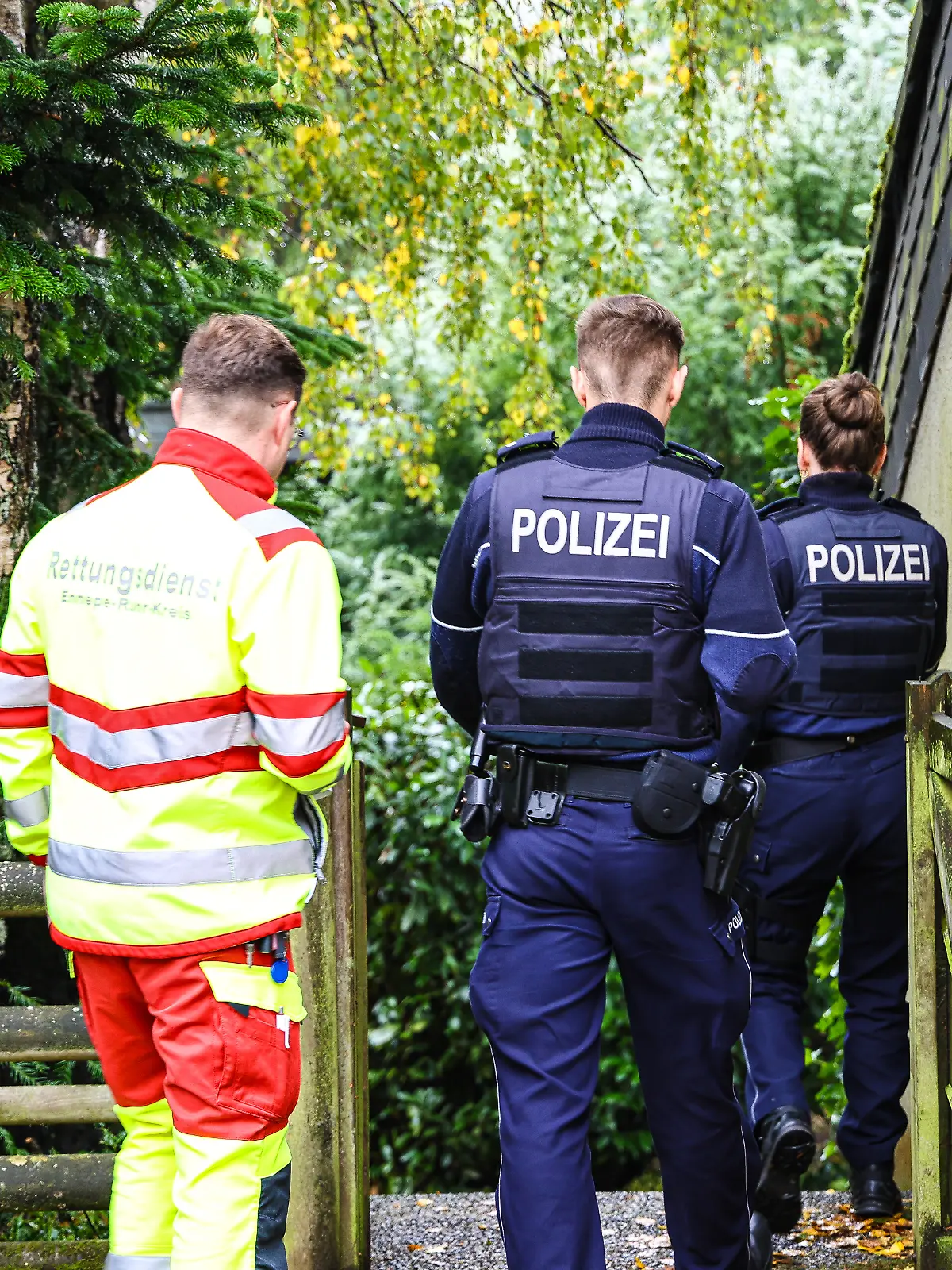 Am Dienstag werden Polizei und Rettungskräfte zum Wohnhaus von Iris Stalzer gerufen.