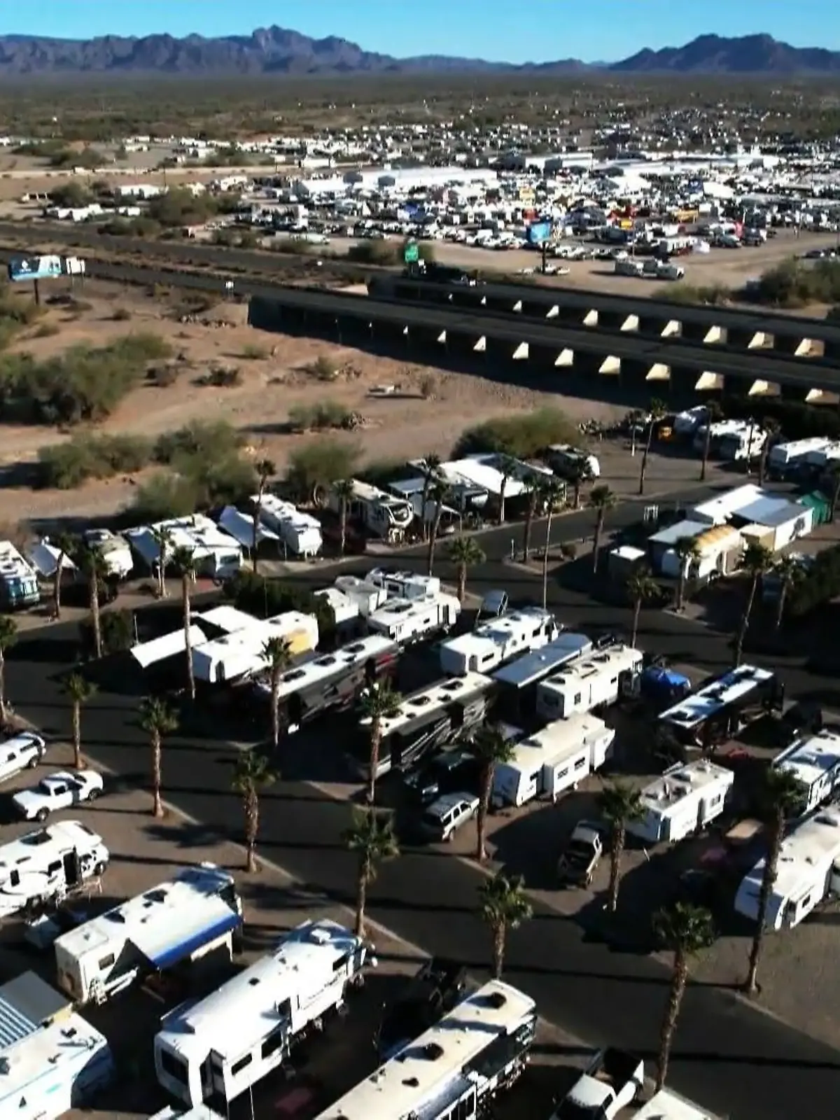 Bild zu: "Abenteuer im größten Campingplatz der USA"