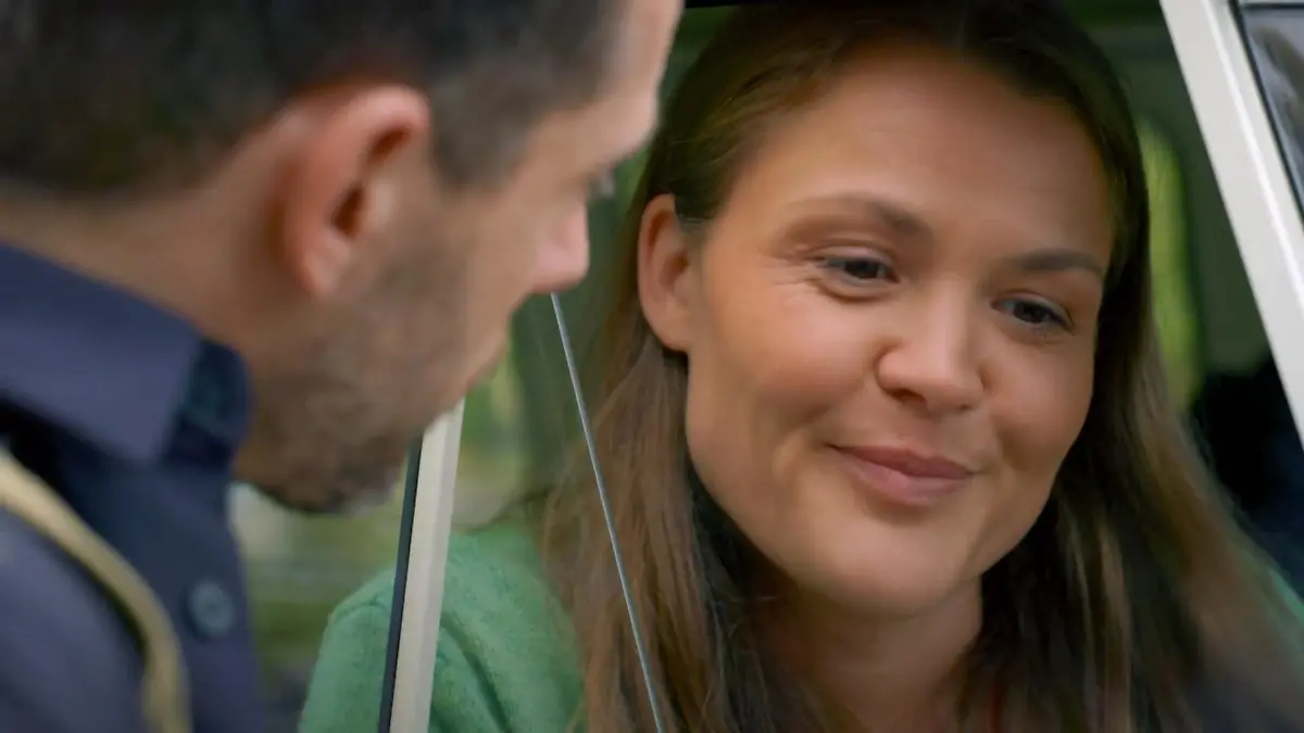 Gunnar (Paul Cless) und Nadine (Floriane Eichhorn)