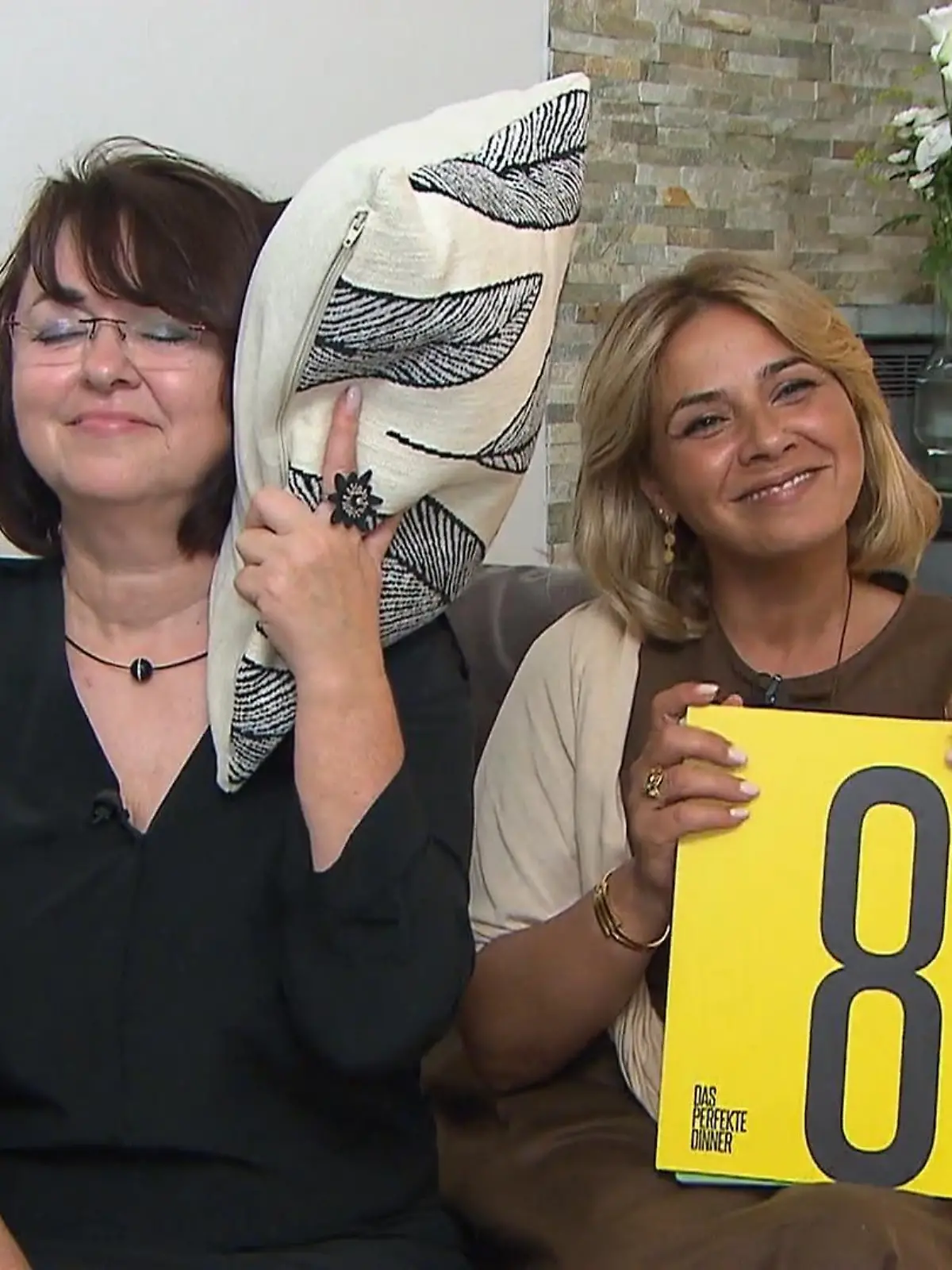 Bild zu: "Jasna serviert Oktopus, Wolfsbarsch & pochierte Birne"