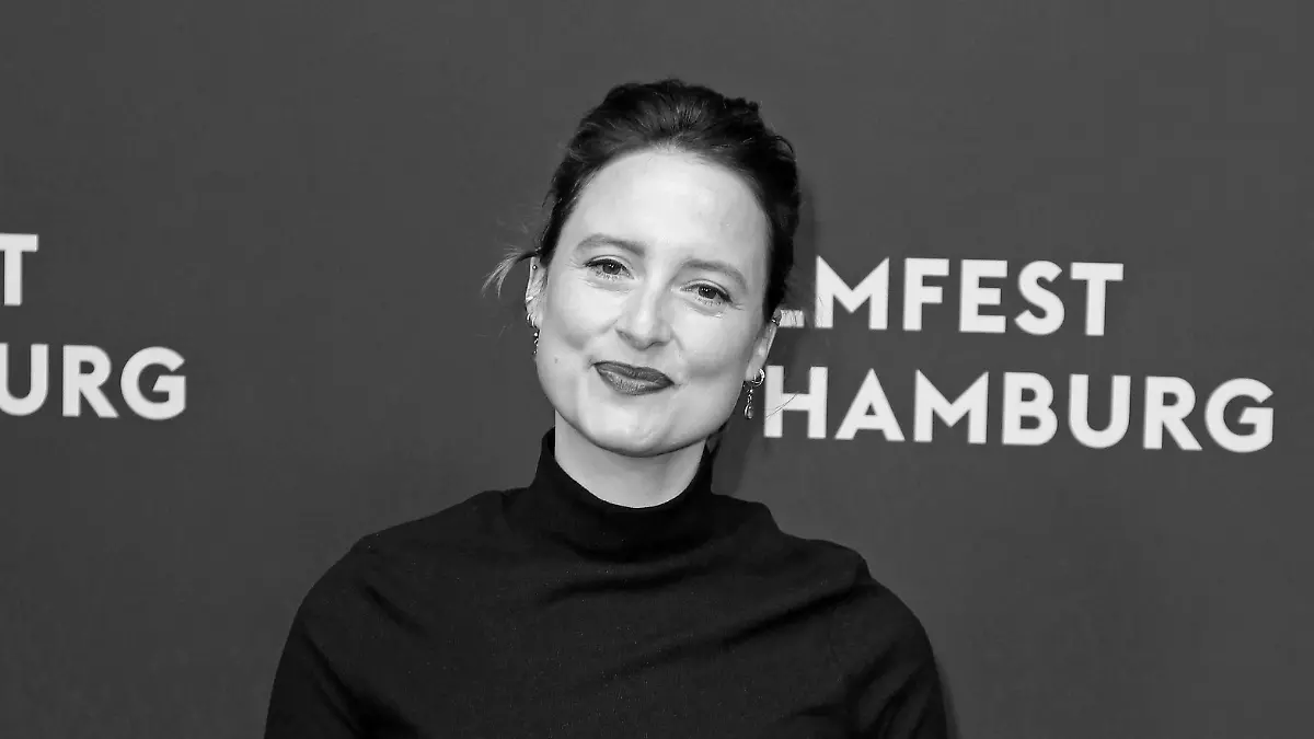 TV Star Wanda Perdelwitz 41 Stirbt Laut Medienbericht Nach Fahrradunfall