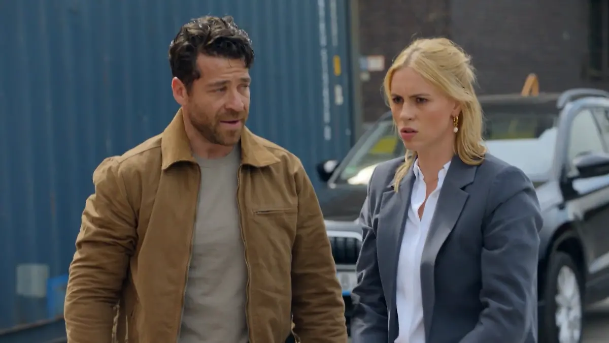 Carlos (Patrick Fernandez) und Zoe (Lara Dandelion Seibert)