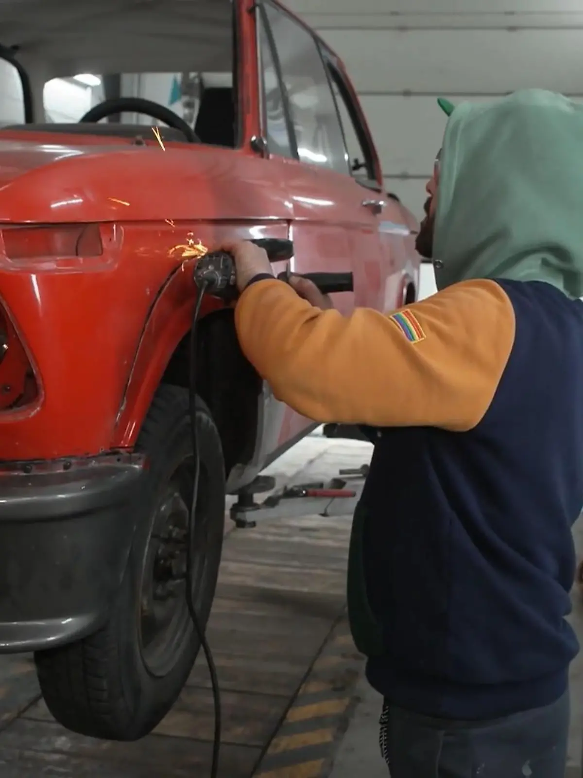 Bild zu: "Die Tuning Profis packen beim Oldie richtig an"