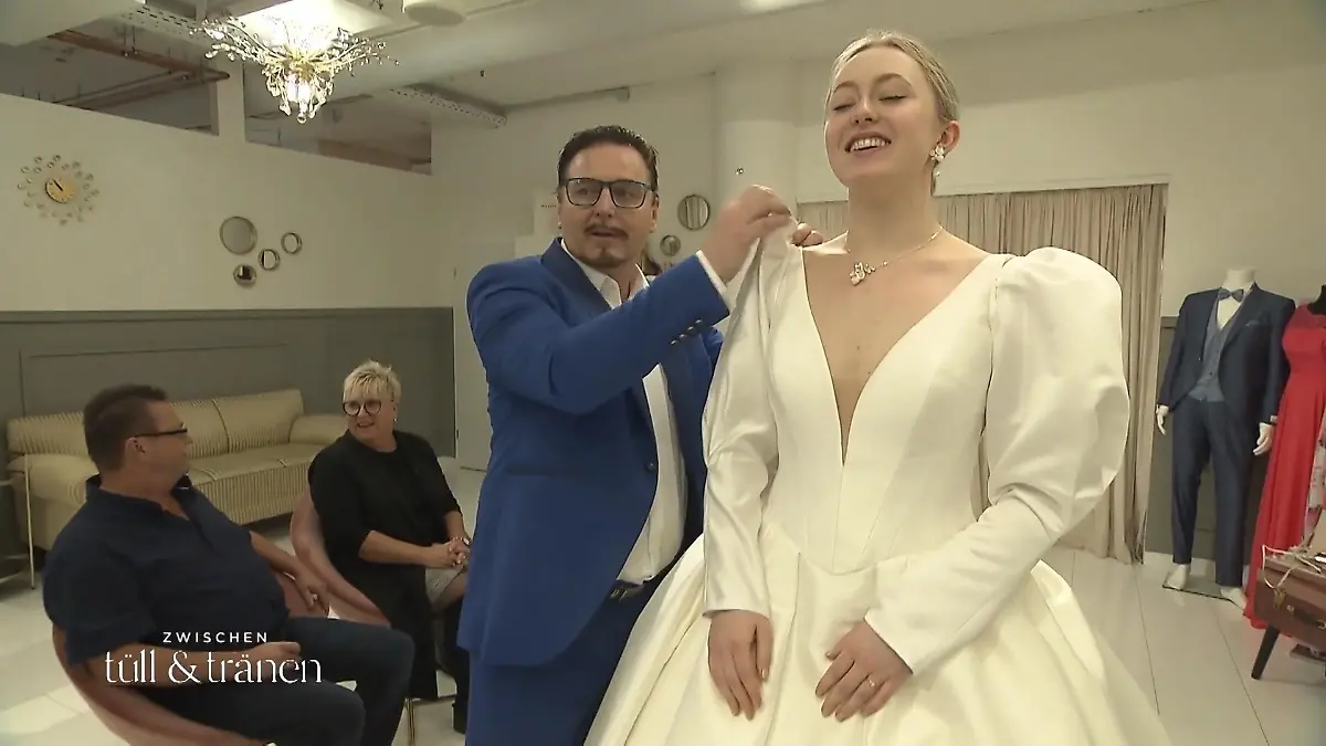 Was für ein Kleid möchte sie nur? Mal so, mal so
