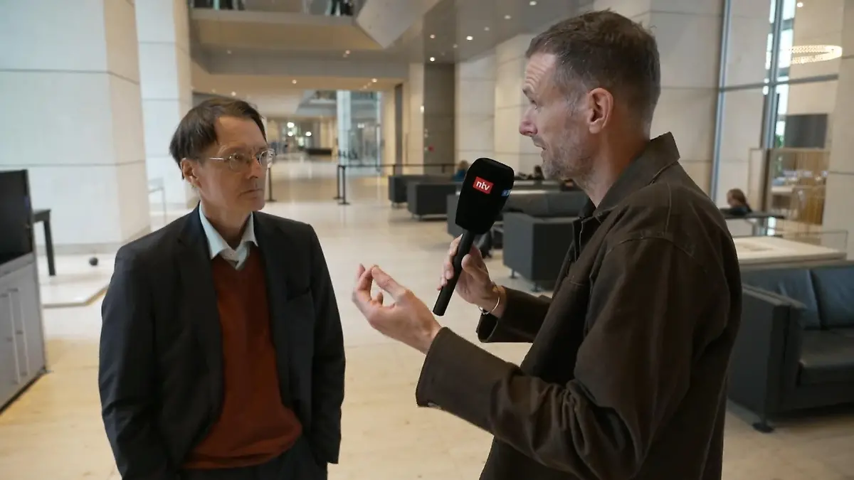 Unser Reporter duzt einfach alle – warum DAS für Karl Lauterbach ungewohnt ist Frech oder locker?
