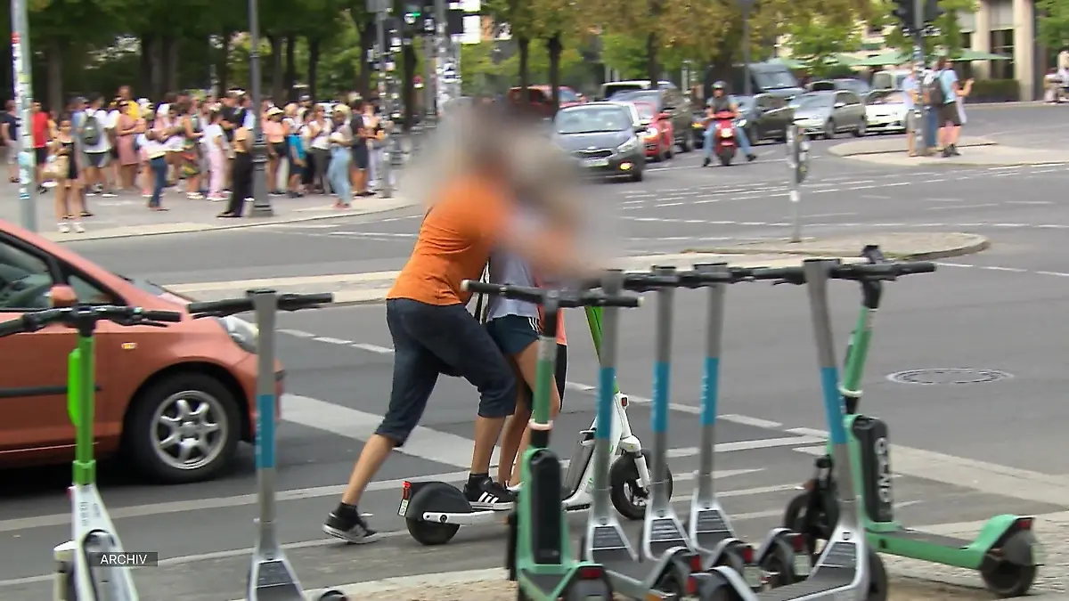Schutz gegen E-Scooter-Unfälle Gefahr auf zwei Rädern