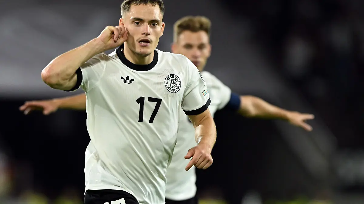Florian Wirtz jubelt über sein Tor gegen Nordirland (Archivbild).
