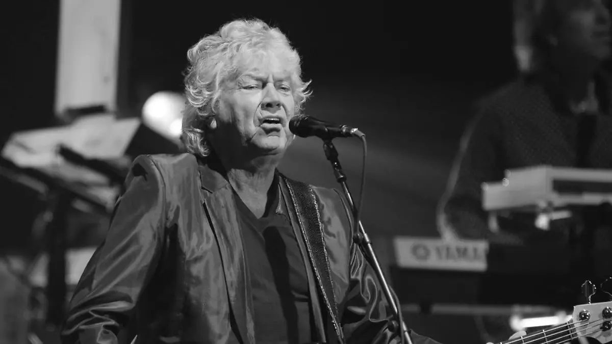 John Lodge auf der Bühne