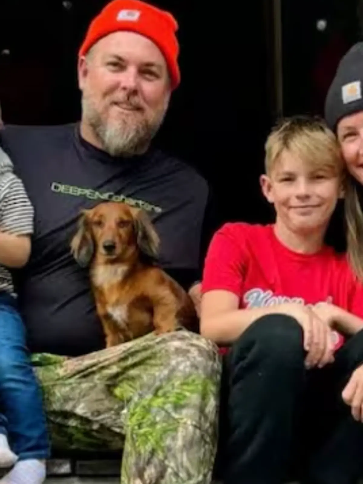 Jacob Harnett mit seiner Partnerin Tiffanie McInturff und ihren beiden Kindern, Tochter Faith und Sohn Carter.