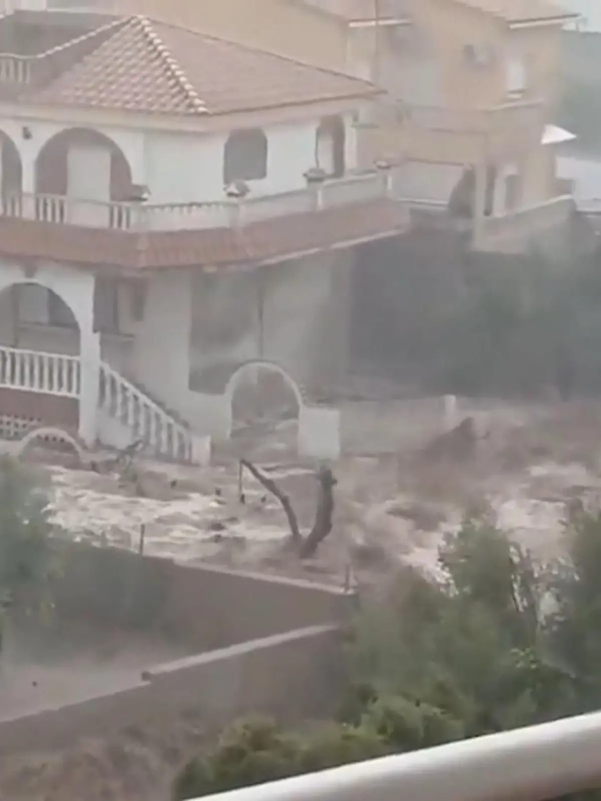 Bild zu: "Schon wieder! Heftige Unwetter in Spanien"