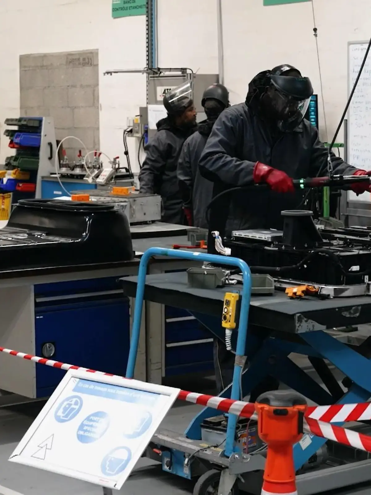 Bild zu: "Alexander Bloch besucht die Refactory von Renault"