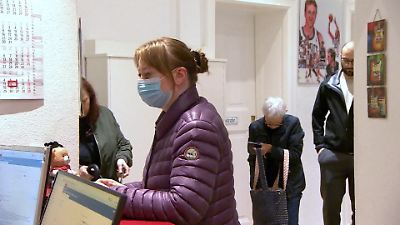 Krankmeldung: Kassenärzte fordern Attest erst ab dem vierten Krankheitstag