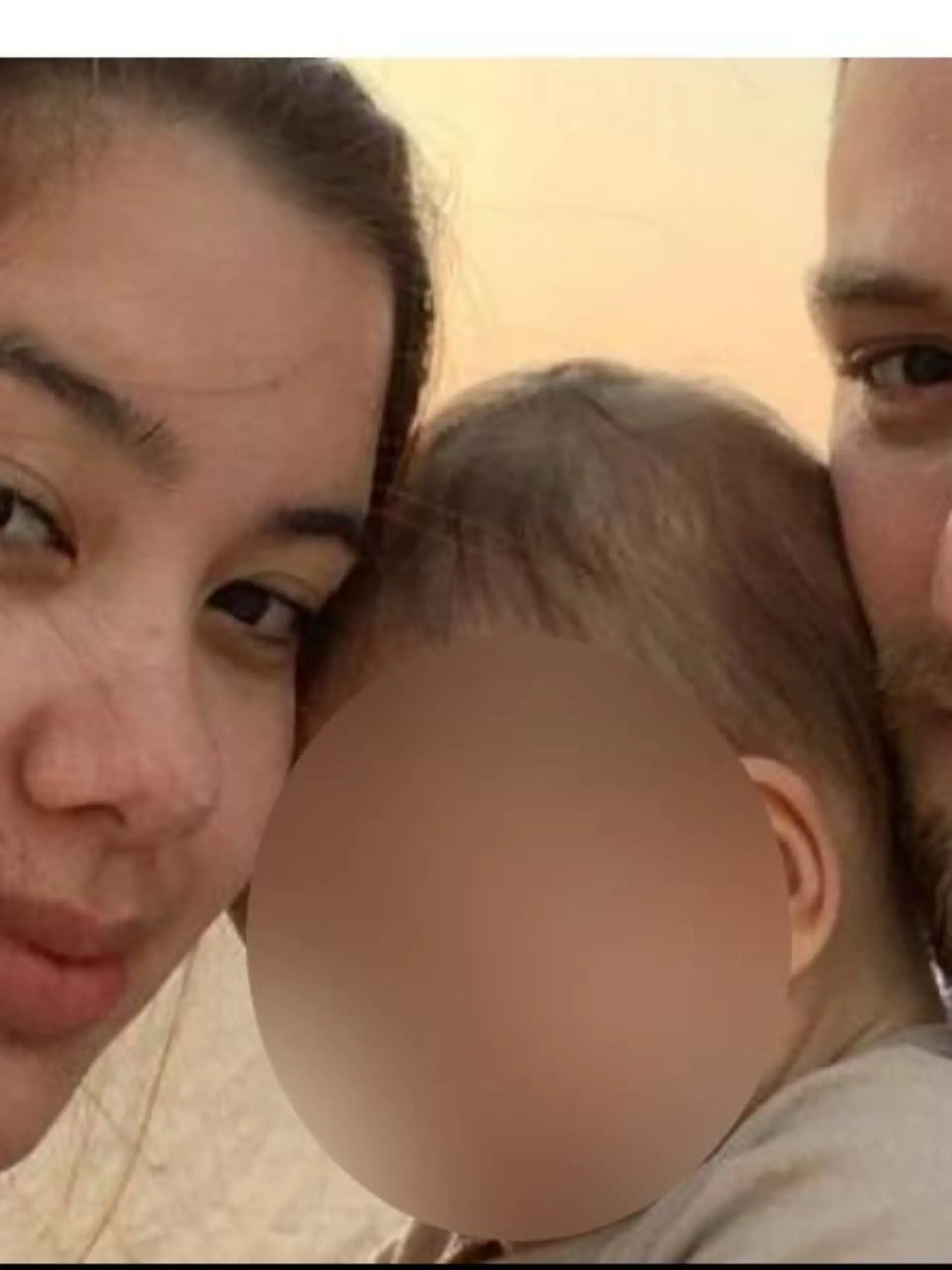Caroline C. mit ihrer kleinen Familie - hier war die Welt noch in Ordnung.