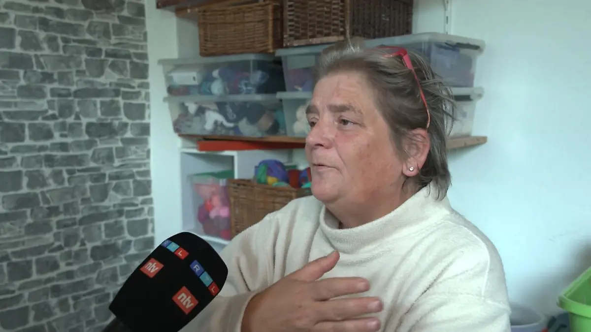Vermieter ignoriert Schimmel-Horror – kann RTL helfen? Es regnet sogar IM Haus!