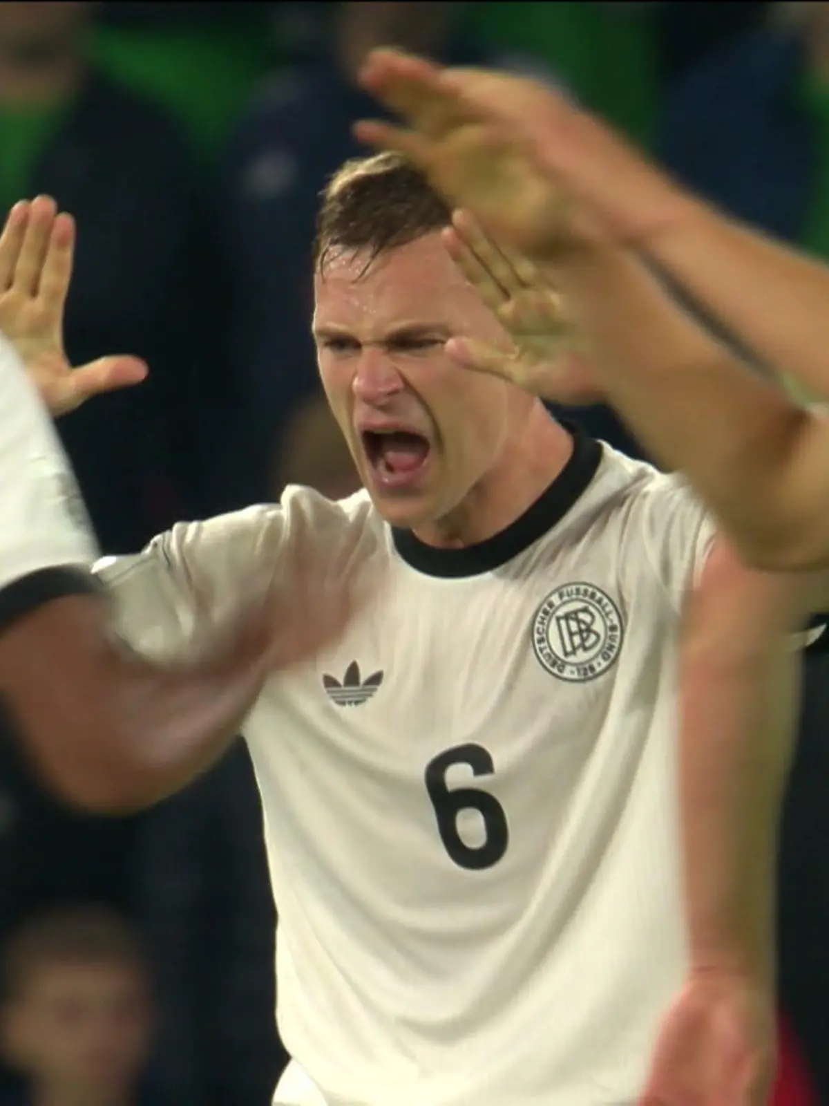 Bild zu: "DFB-Elf gewinnt mit 1:0 in Nordirland"