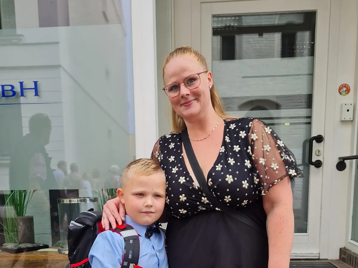 Fabians (†8) aus Güstrow ist tot! Freundin der Familie steht seiner Mama rund um die Uhr bei