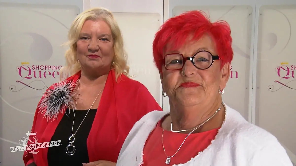 Heti und Andrea begeistern mit ihrem Look Volltreffer beim Motto