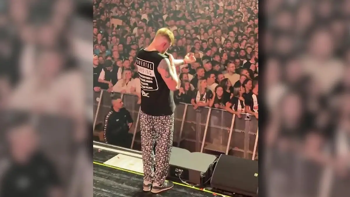 Frau begrapscht! Rapper Finch schmeißt Fan raus – während Konzert „Einmal nach Hause schicken"