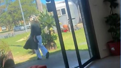 Australien: Eskalation im Haarsalon! Friseurin schmeißt Kundin raus – während Farbe einwirkt