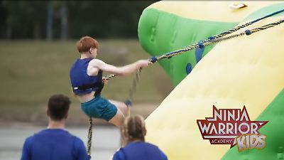 Bild zu: "Folge 2: Die Aqua-Park-Challenge fordert den Kids wirklich alles ab"