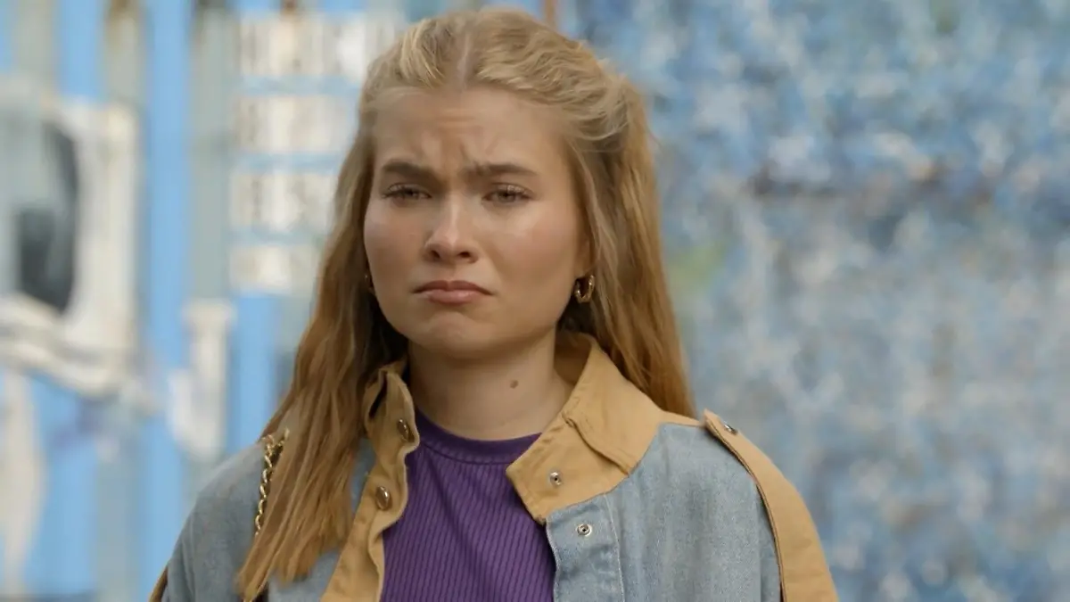 Johanna sieht, wie Jonas sich mit einer anderen vergnügt GZSZ-Folge 8383 vom 15. Oktober 2025 auf RTL+