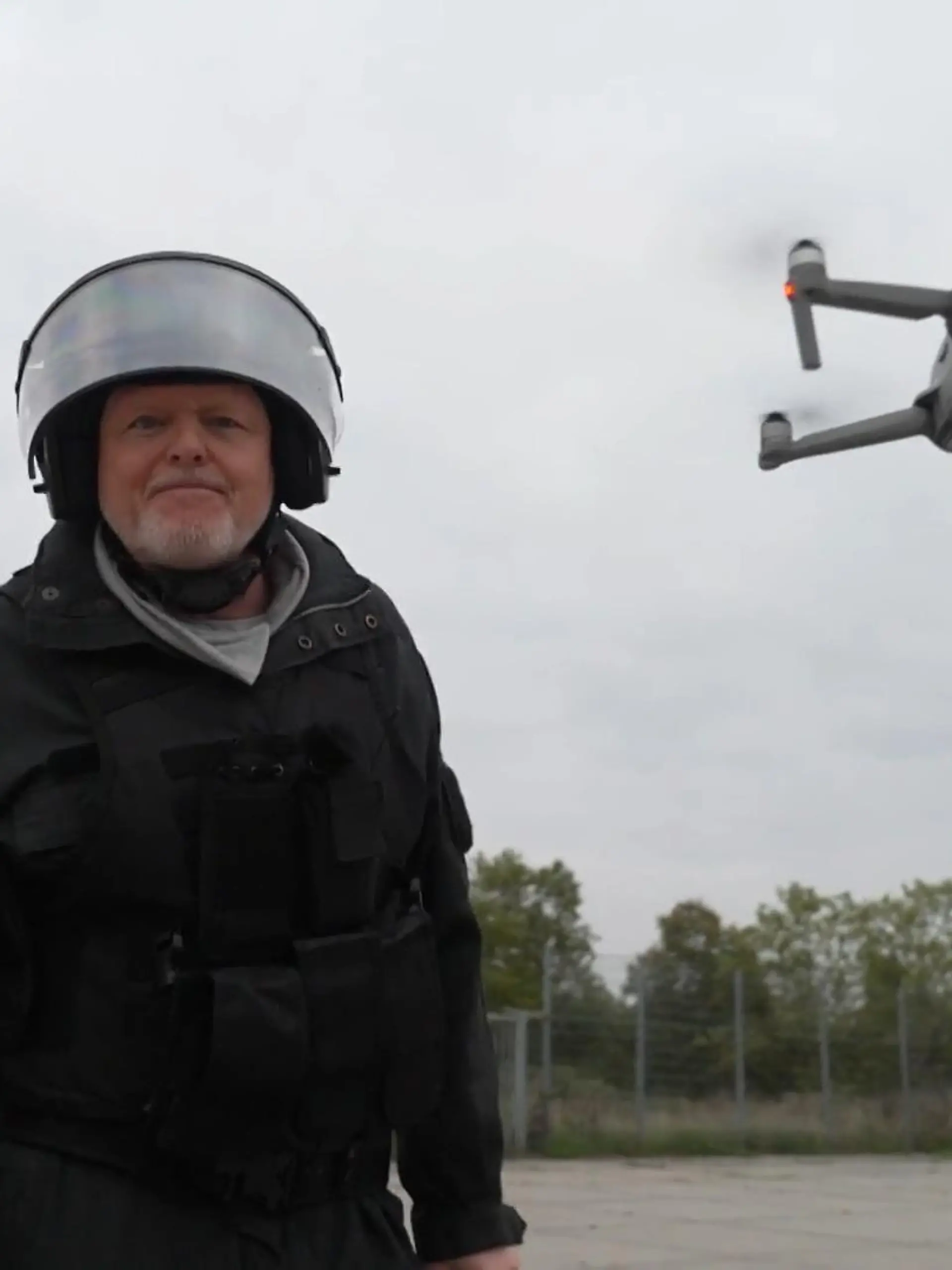 Bild zu: "Stefan Raab kümmert sich um unsere nationale Sicherheit"
