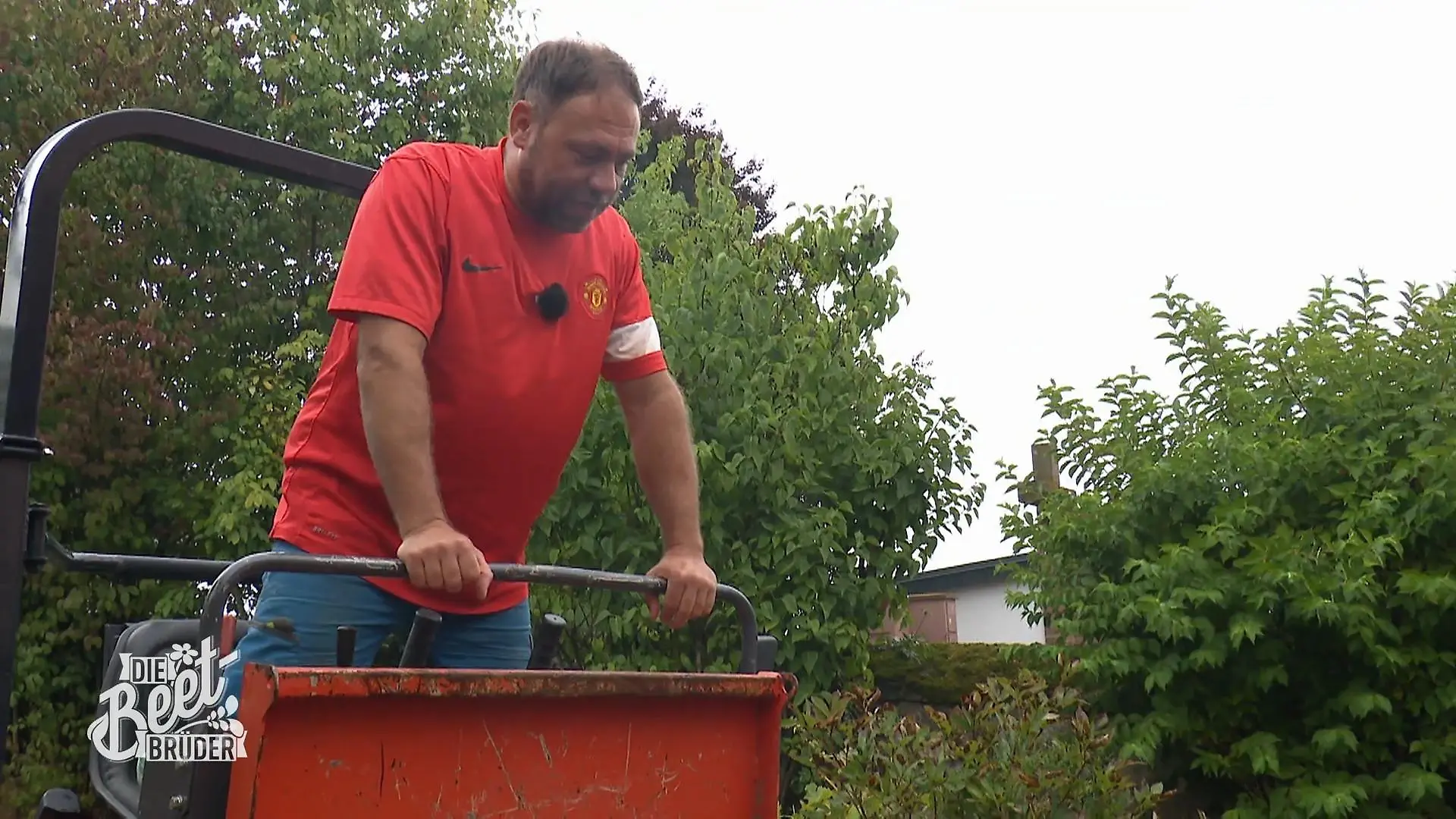 Die Beet-Brüder wuchten Sandstein und shoppen Terrassenplatten Eine Stunde unterwegs
