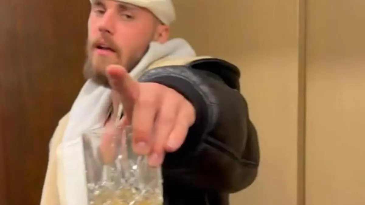 Justin Bieber mit Rückfall? Fans in Sorge wegen DIESES Videos Dabei plant er sein Bühnen-Comeback