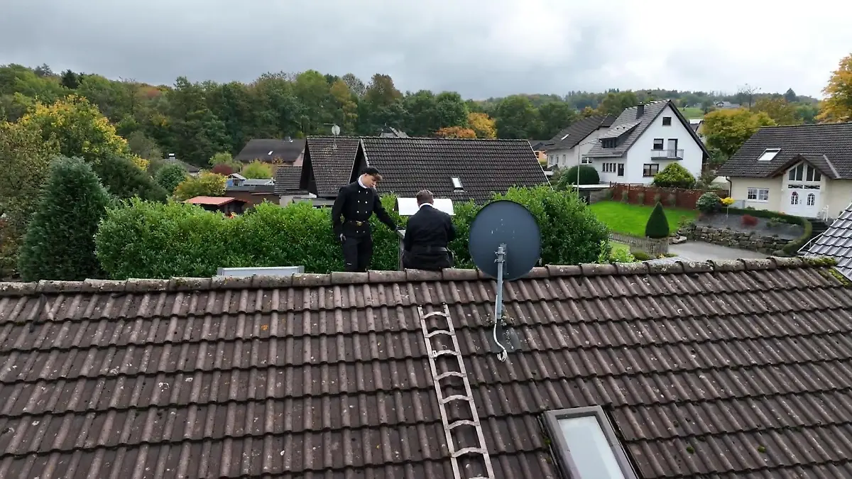 Schornsteinfegerhandwerk boomt wieder Glückbringer in schwarzem Look