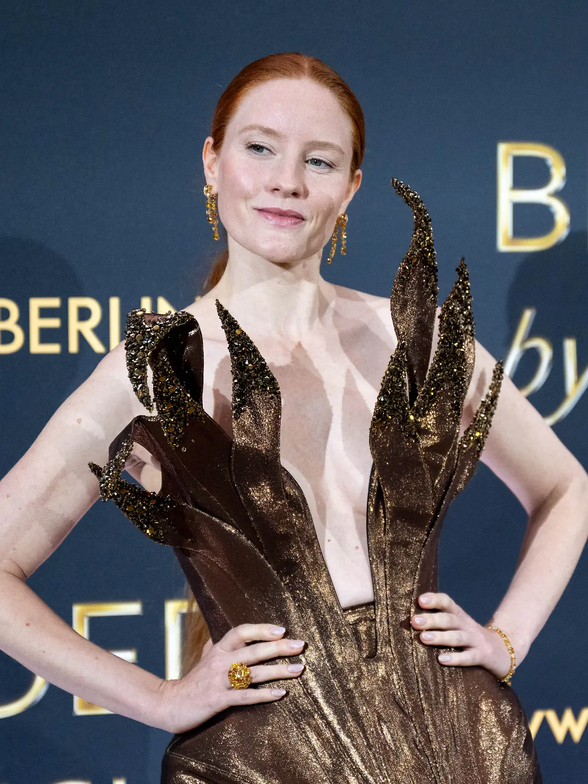 Barbara Meier kommt zur Premiere der neuen Show „Blinded by delight” im Friedrichstadt-Palast.