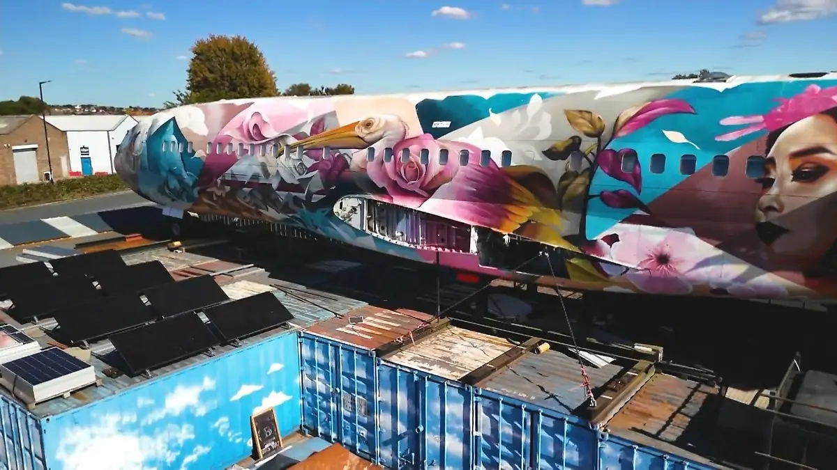 Übernachten in Escobars Privatjet Luxus-Airbnb in Bristol