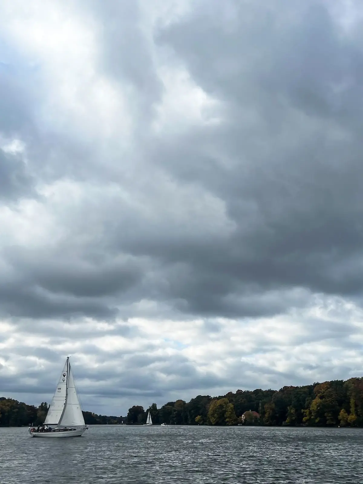 Bild zu: "Ungerecht: Der Süden kämpft mit Dauerregen, der Norden genießt die Sonne"