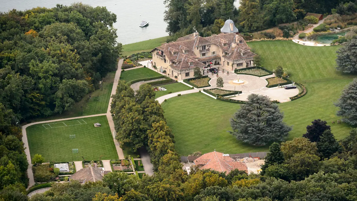 Die Villa der Schumachers am Genfer See. Dort soll es in Abwesenheit der Familie im November 2019 zu einer Vergewaltigung gekommen sein.