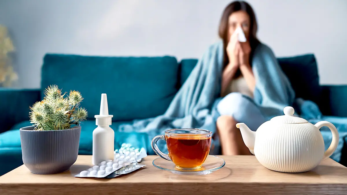 epi_228912282_ADOBE FOTO STOCK_925286833_Frau schnäuzt sich d.jpeg