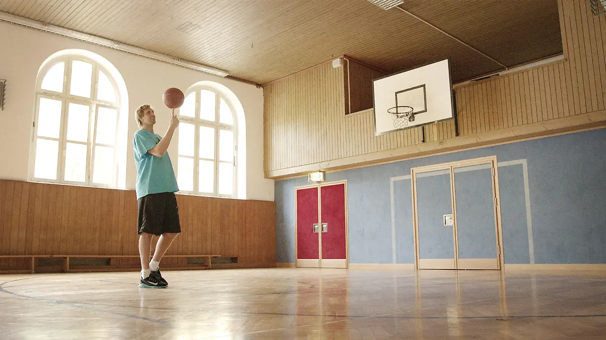 03 Nowitzki+Copyright+NFP++Broadview+2014.jpg