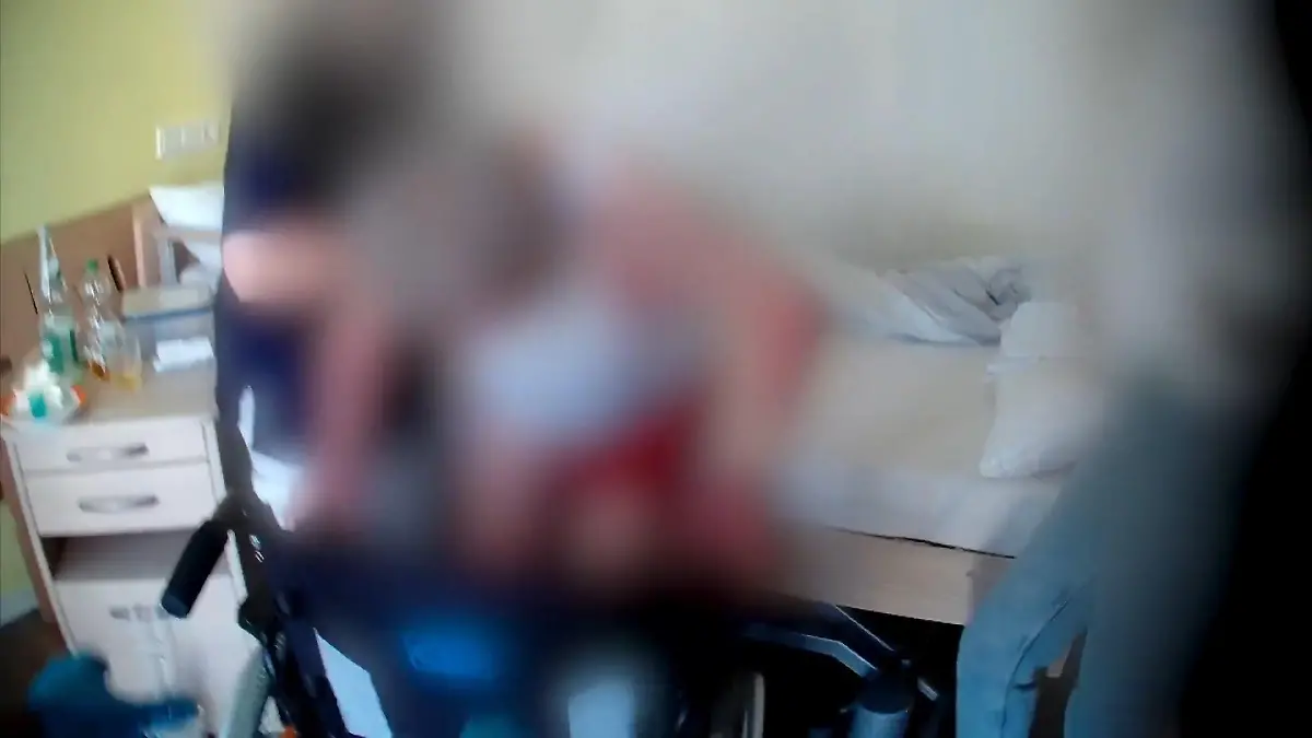 Pflegebedürftiger eine Woche lang nicht gewaschen? Trotz Kot, Urin und Dekubitus