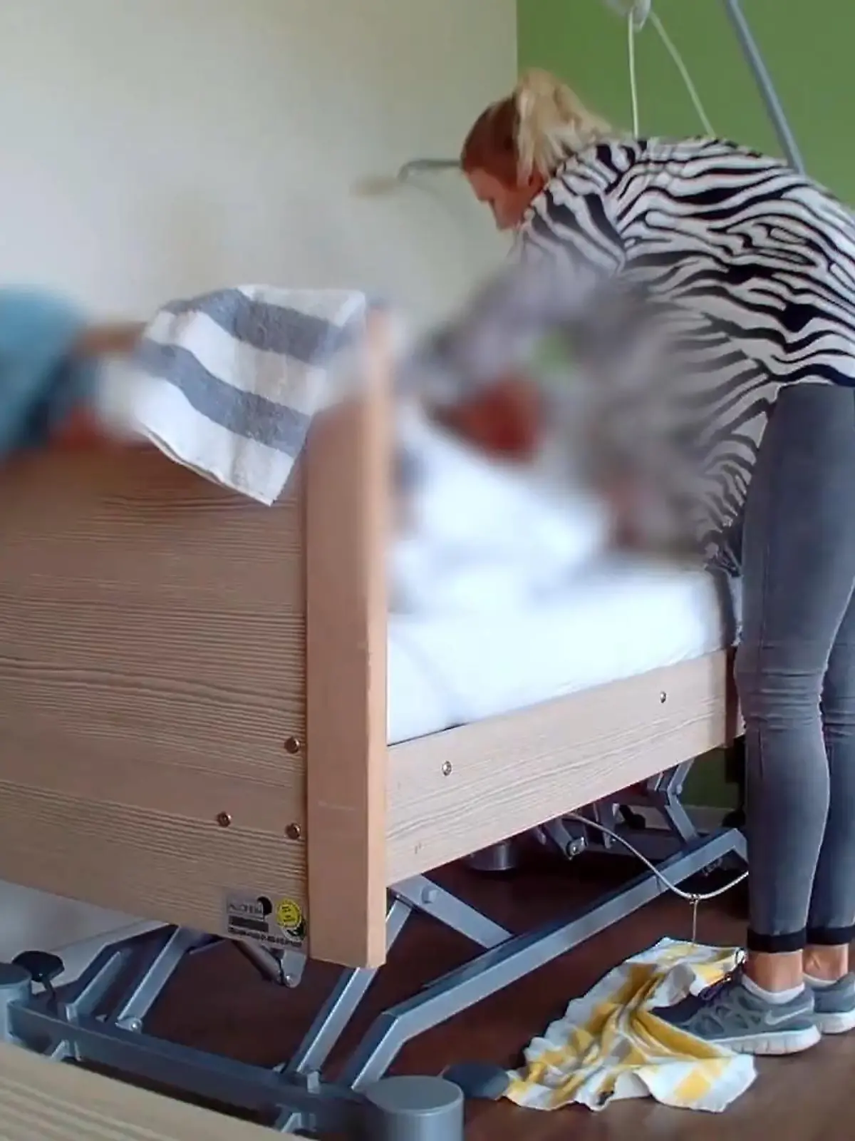 Bild zu: "Das miese Geschäft mit der Pflege!"