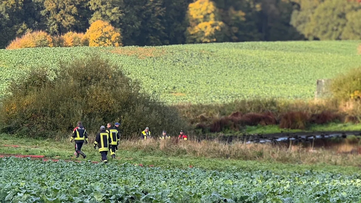 Feuerwehrleute helfen bei Suche in Klein Upahl
