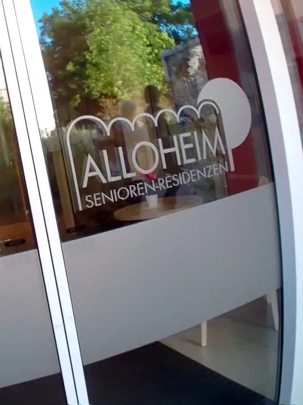 Eingangstür eines Alloheims