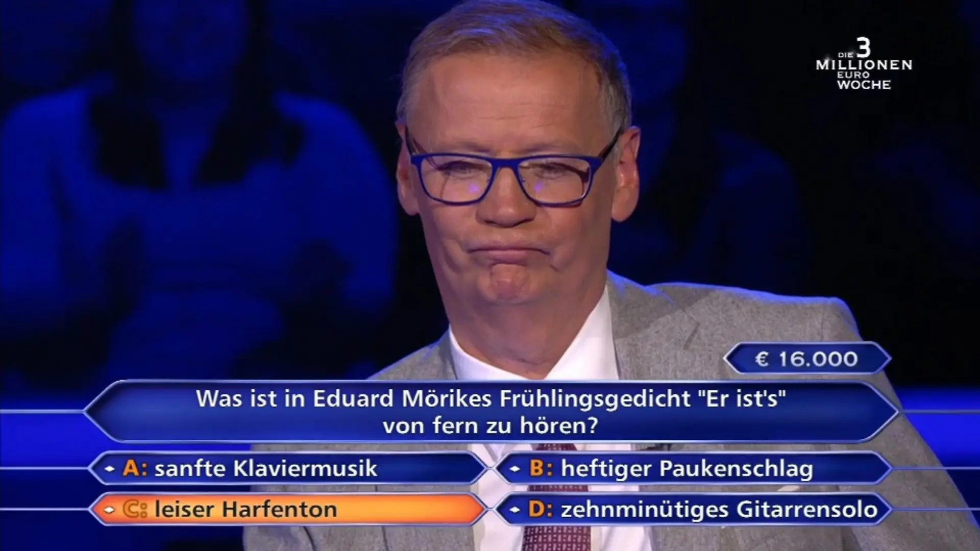 Ups! In diesem Moment realisiert Günther Jauch, dass er seiner "Wer wird Millionär?"-Kandidatin unfreiwillig geholfen hat.