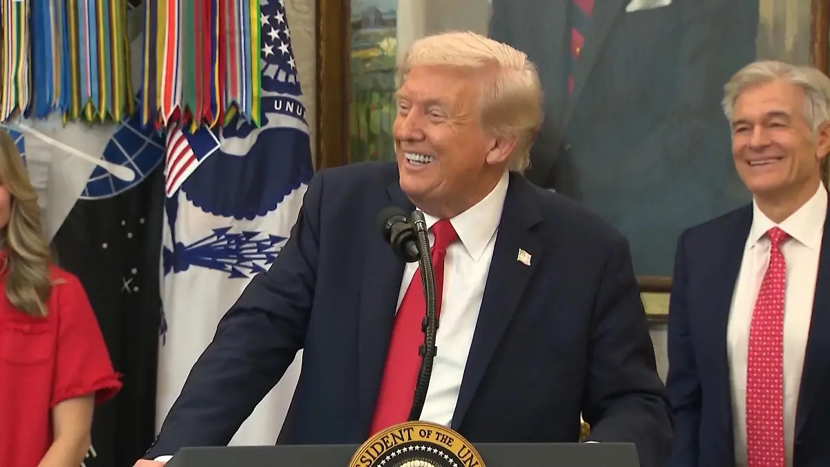 ,,Ihm gefiel die Idee nicht!" Trump droht Putin mit großzügigem Geschenk an Ukraine Vor Treffen mit russischem Präsident!