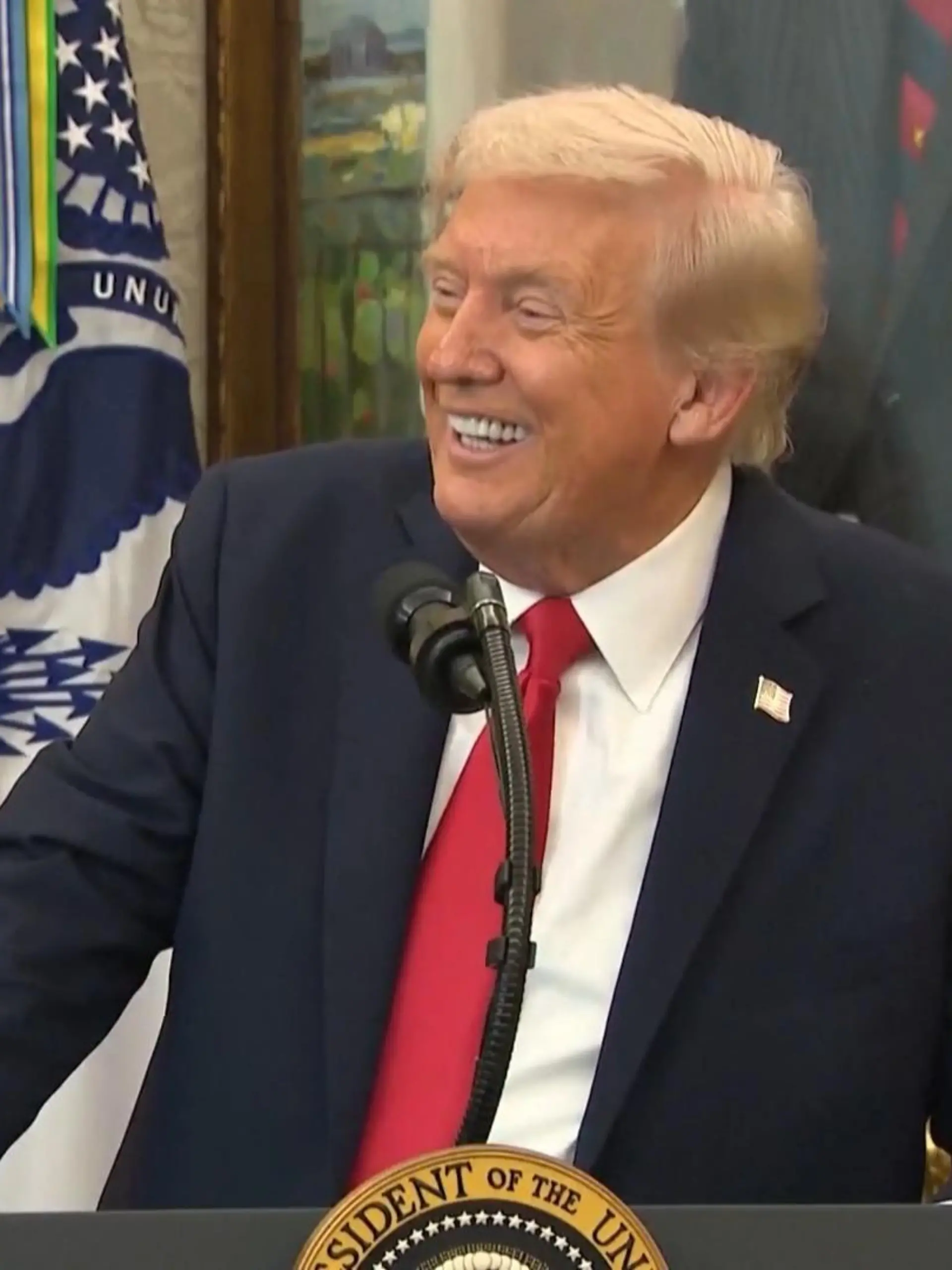 Bild zu: ",,Ihm gefiel die Idee nicht!" Trump droht Putin mit großzügigem Geschenk an Ukraine"