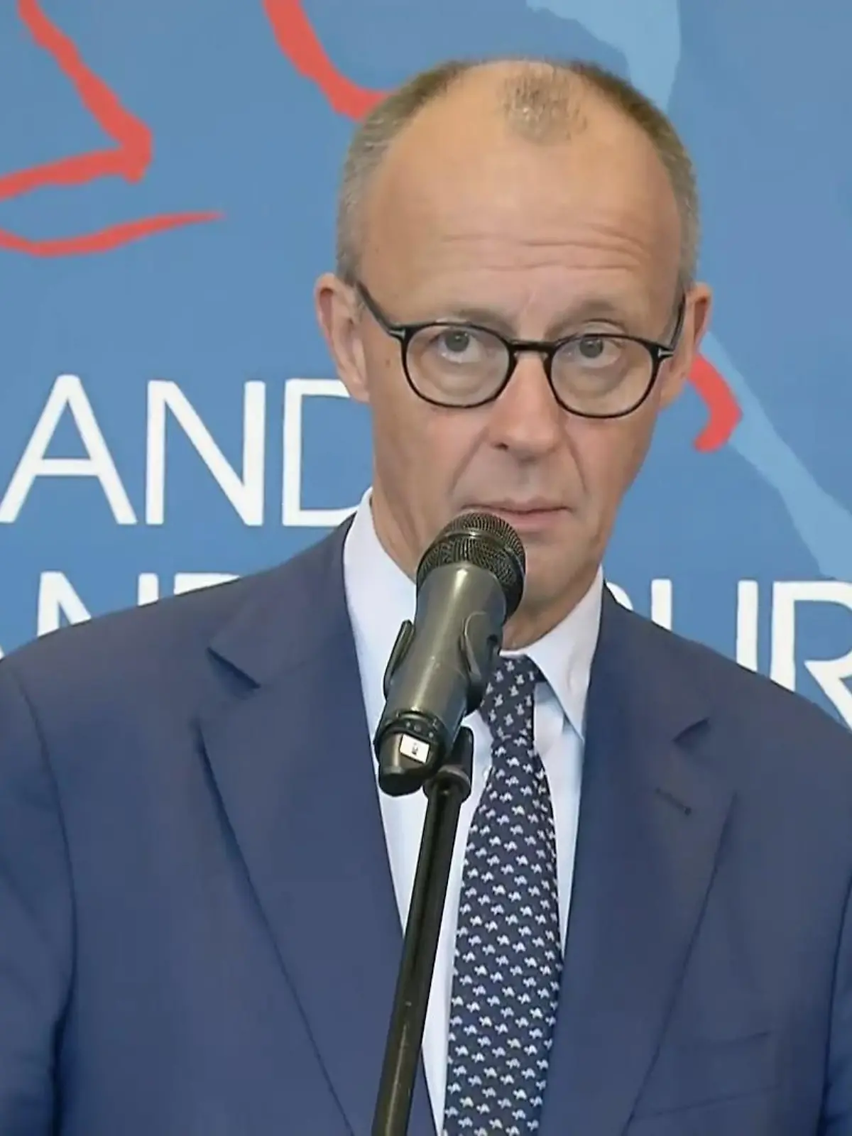 Bild zu: "Debatte um Merz-Aussage"