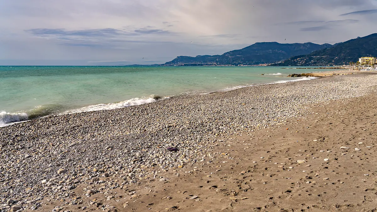 Strand von Vallecrosia.
