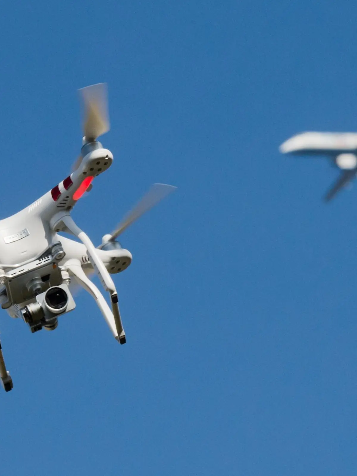 Bild zu: "Bedrohung aus der Luft! Norddeutschland will sich gegen Drohnenangriffe rüsten"