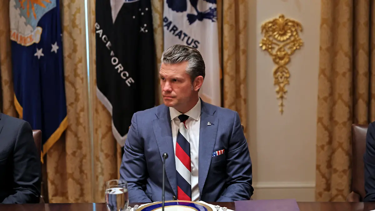 Pete Hegseth mit seiner ungewöhnlichen Accessoire-Wahl