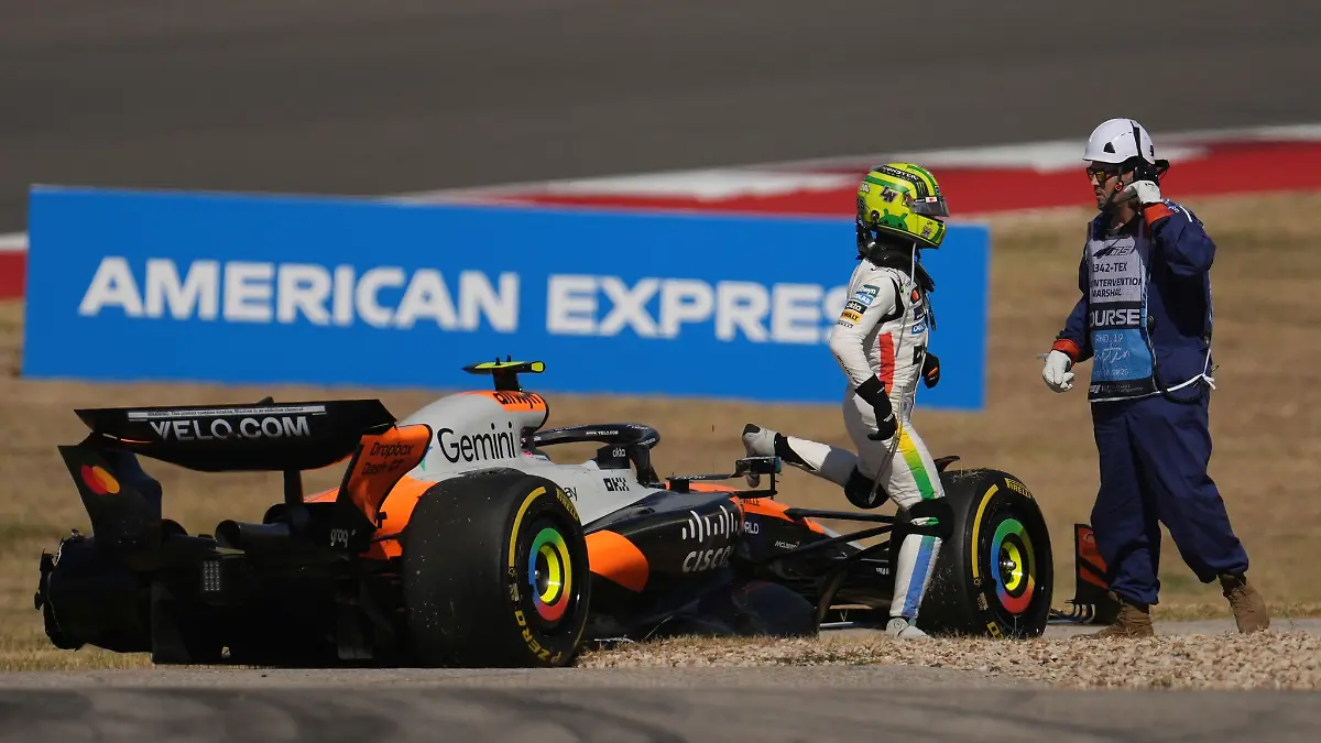 Bild zu: "Sprint-Gau für McLaren-Rivalen - Verstappen siegt genüsslich"