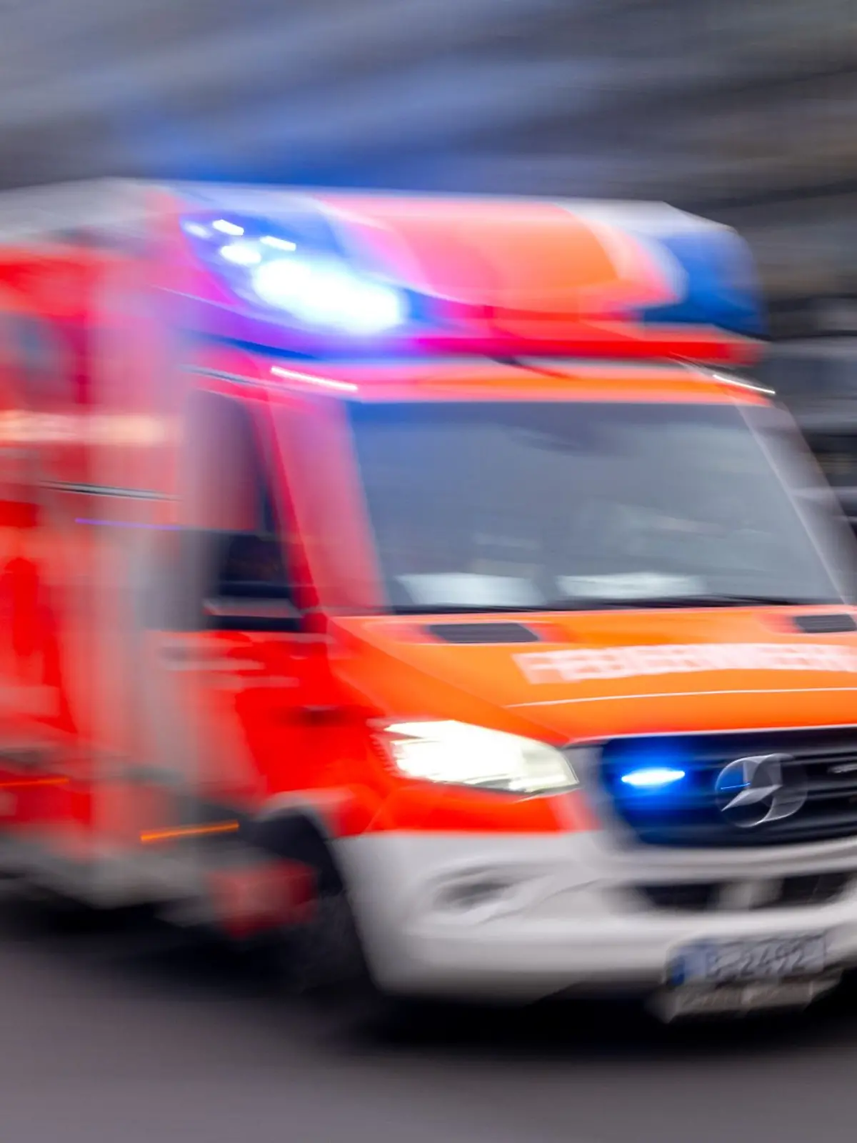 Bild zu: "Siebenjähriger stirbt nach Badeunfall"