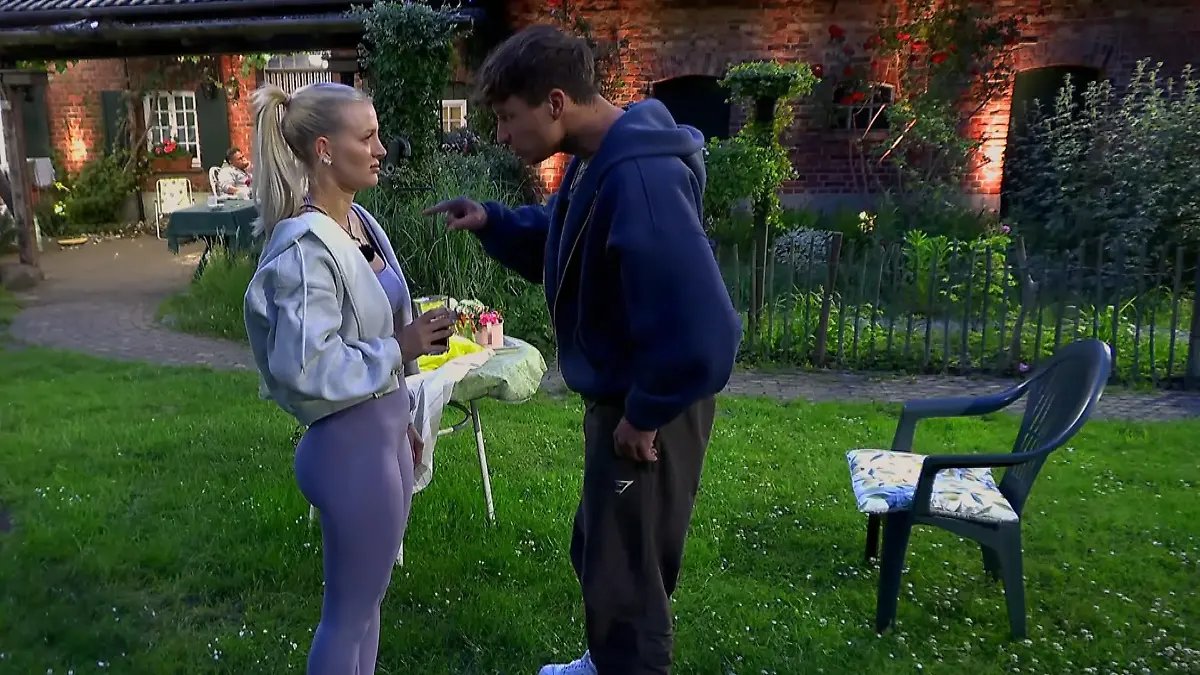 Micha platzt im Sommerhaus wegen Edda der Kragen „Wir sind durch!“